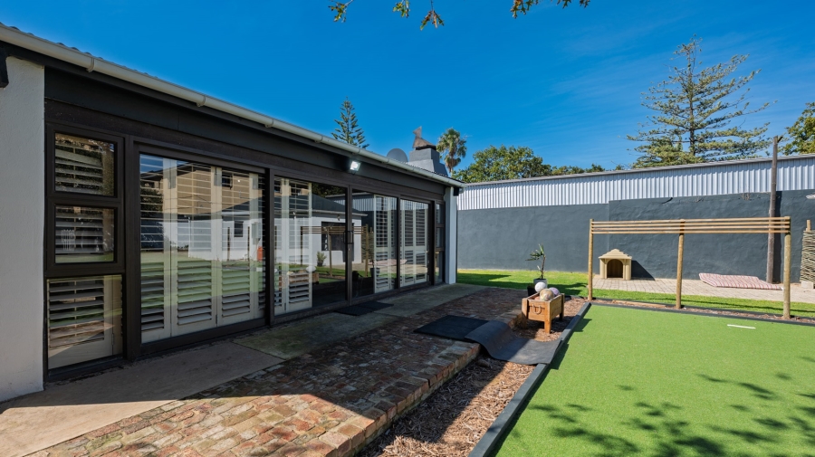 5 Bedroom Property for Sale in Bredasdorp Western Cape